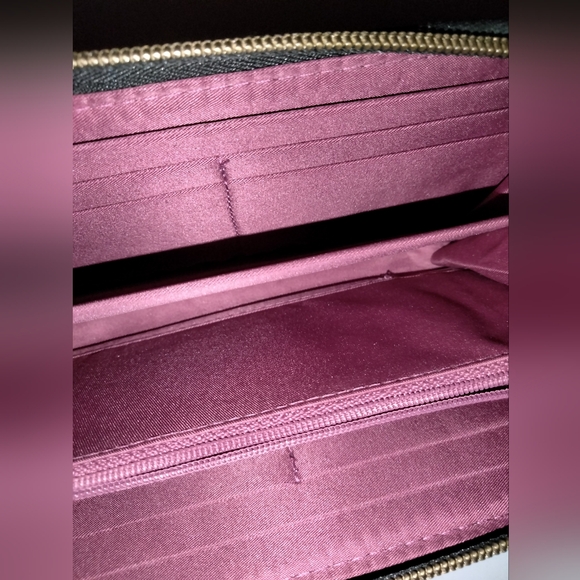 Travelon (Multicolor) Animal Print RFID Block Single Zip Around Wristlet Wallet - Picture 5 of 11